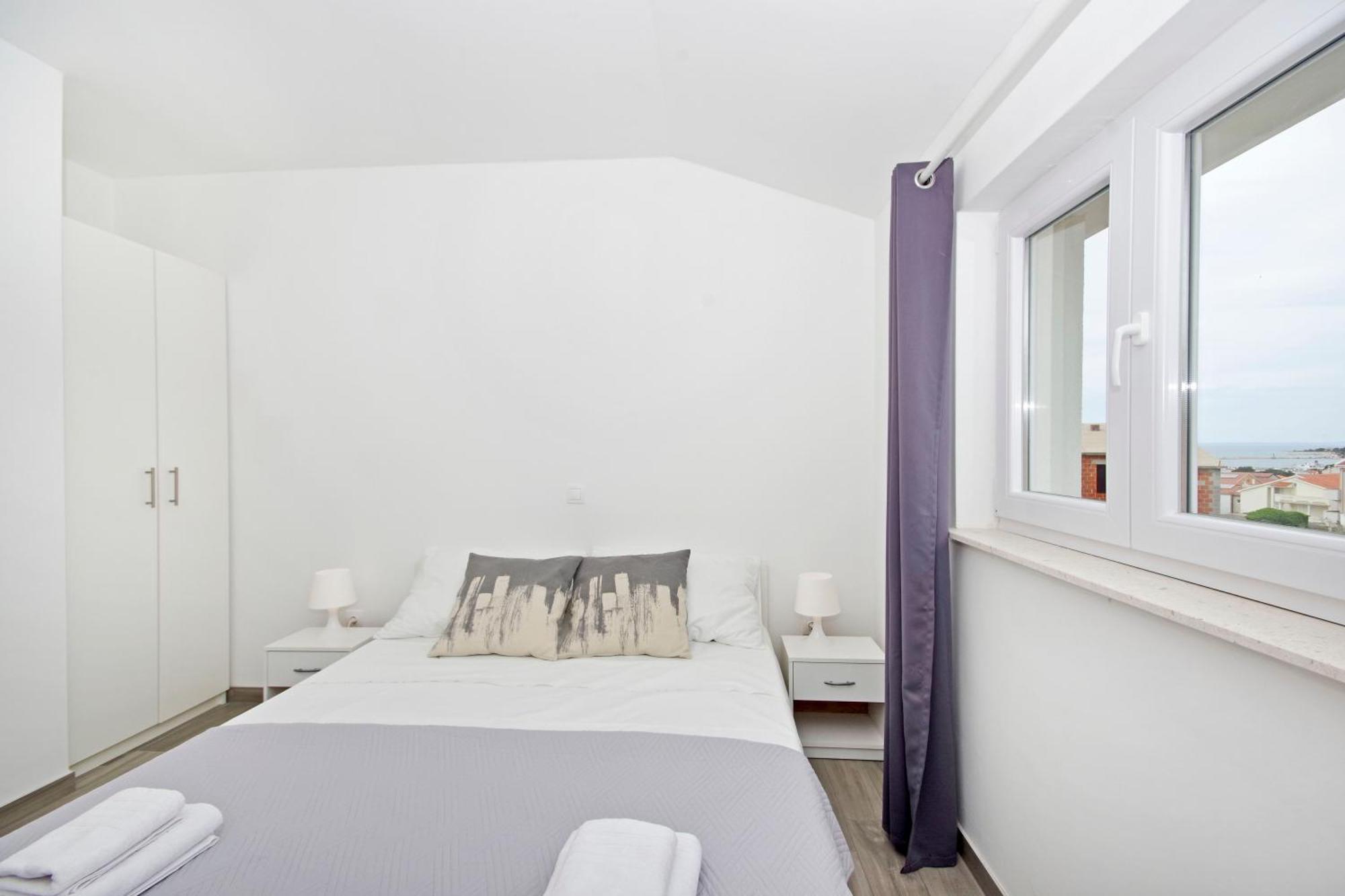 Apartments Frado Новаля Екстериор снимка