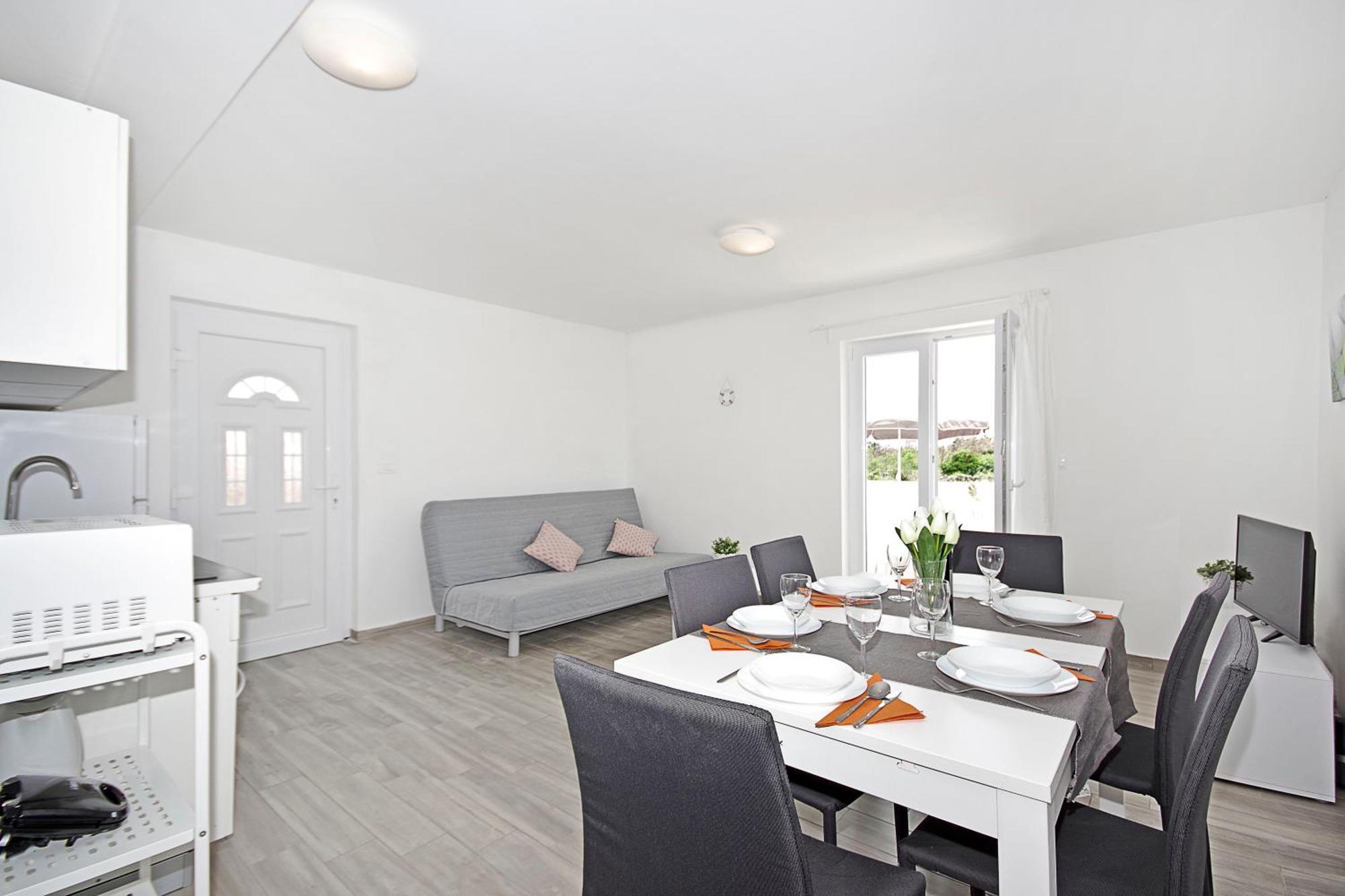 Apartments Frado Новаля Екстериор снимка