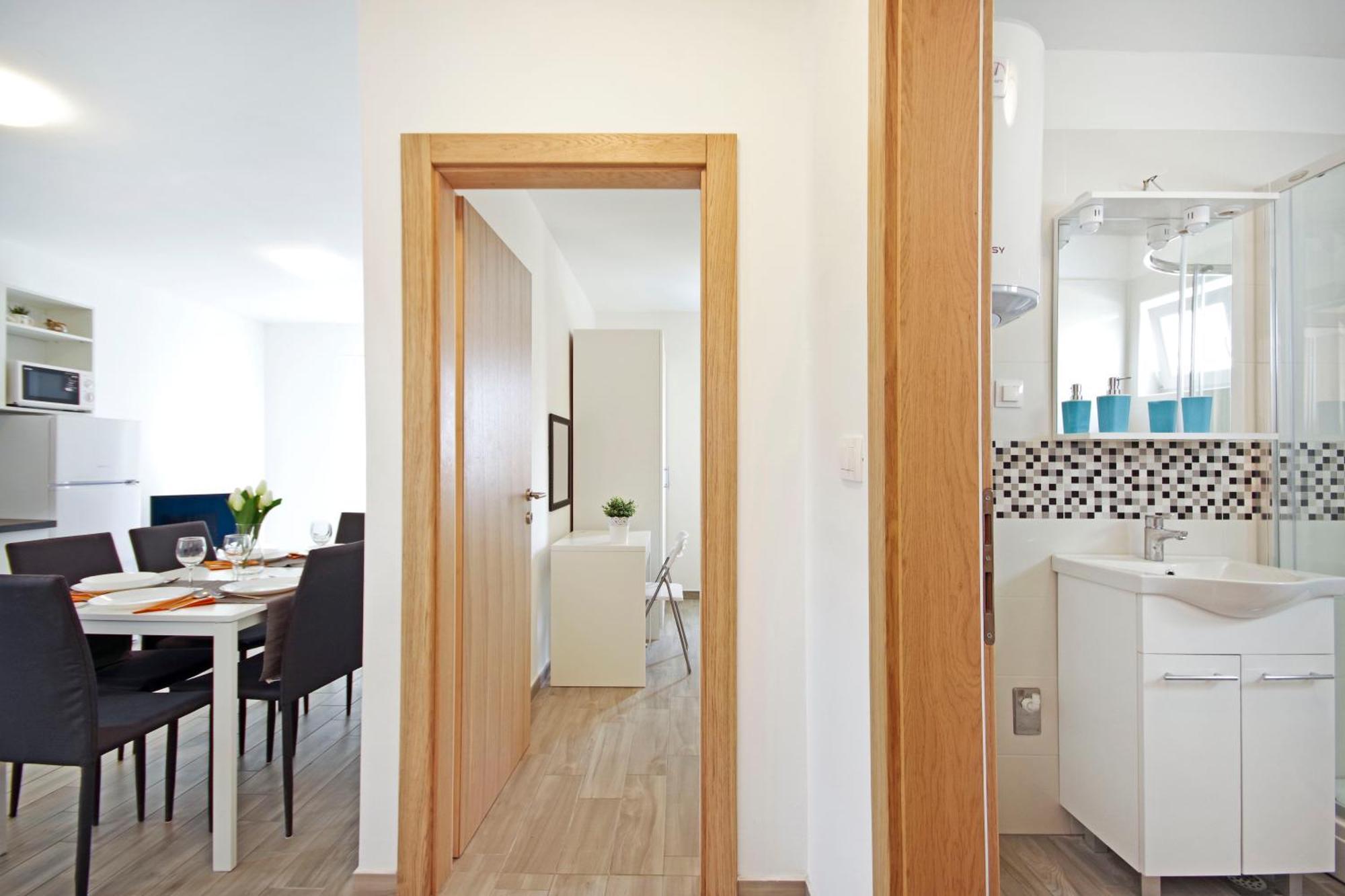 Apartments Frado Новаля Екстериор снимка
