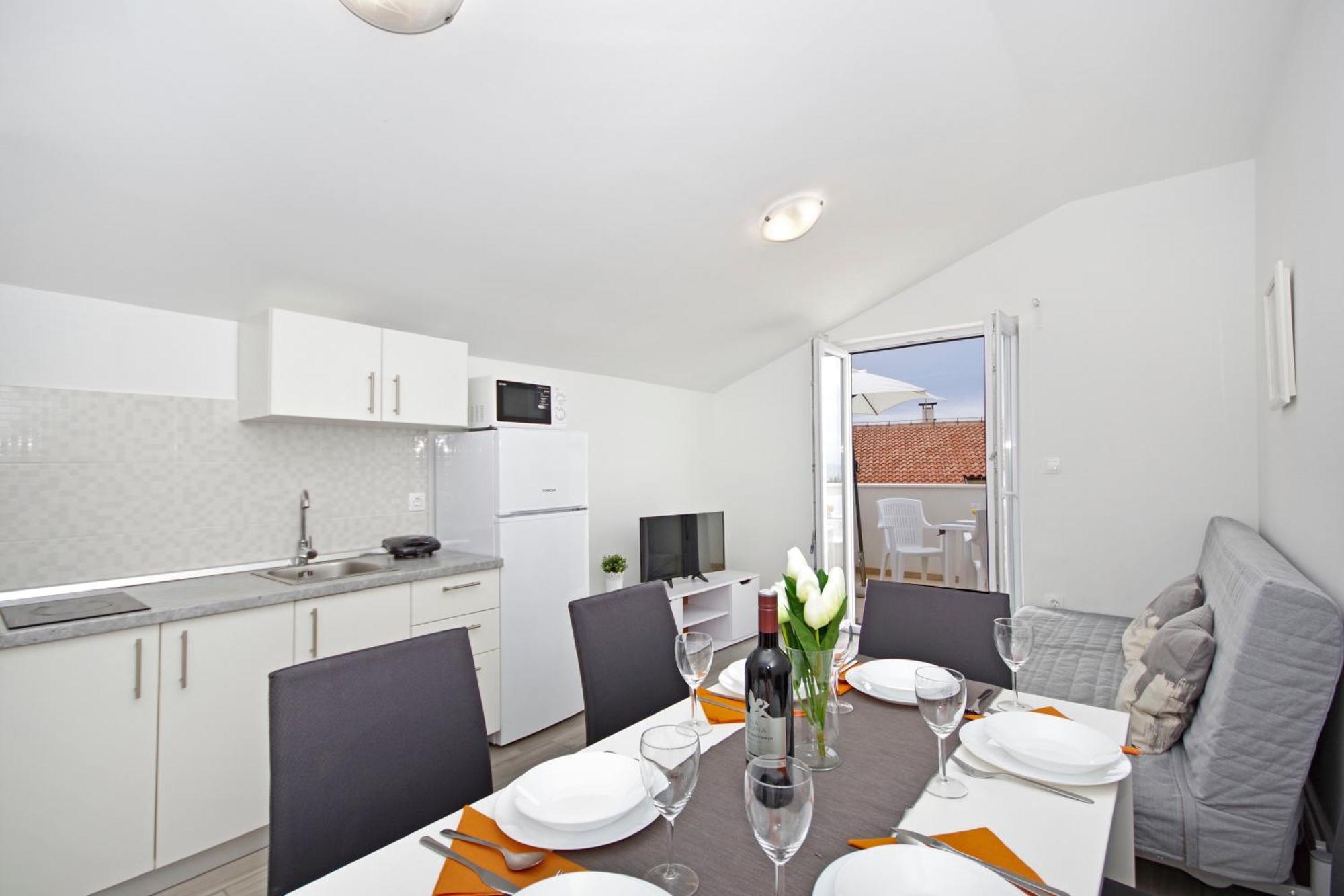 Apartments Frado Новаля Стая снимка